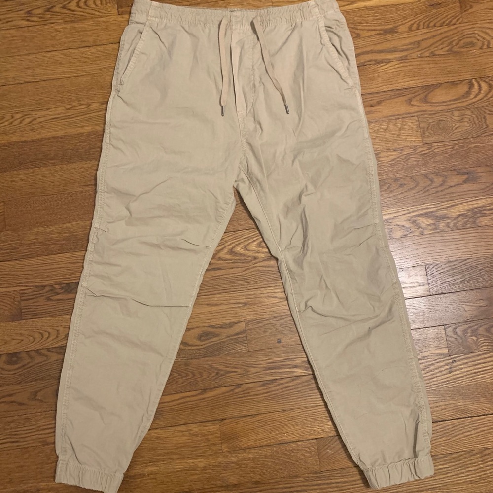 Khaki sweatpants